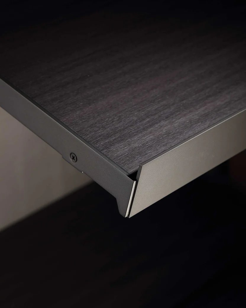 Solvia Series shelf edge detail
